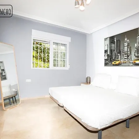Apartamento Milla De Oro 5 Personas * Marbella
